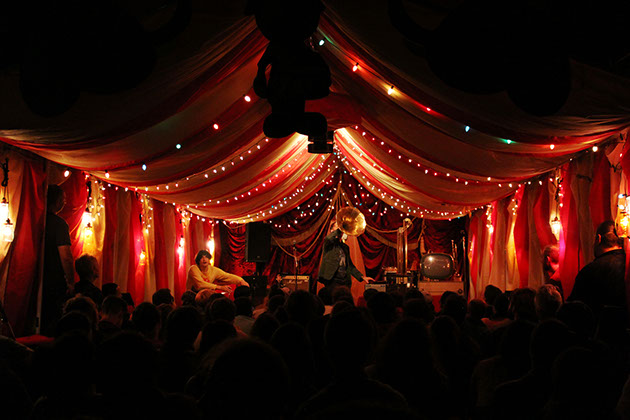 freak show escape