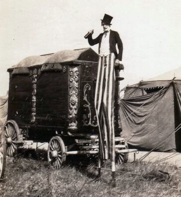 freak show escape